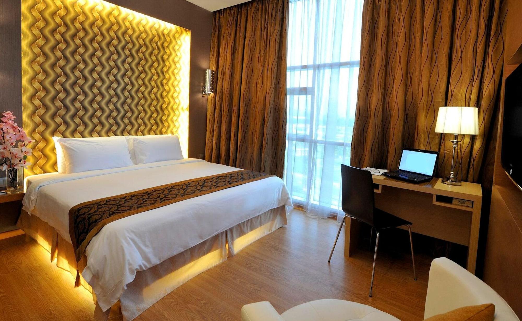 Courtyard Hotel 1Borneo Kota Kinabalu Exteriör bild